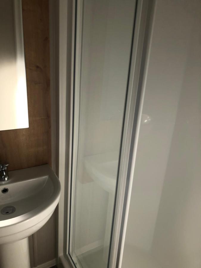 Stylish 3 Bedroom Caravan Near The Beach Walton-on-the-Naze Kültér fotó